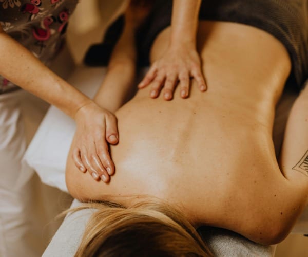 Male to Female Full Body Massage in Delhi, Gurgaon and Noida